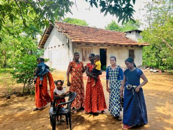 Poor families in Sri Lanka that Vanni Hope and World Vision Lanka helped.