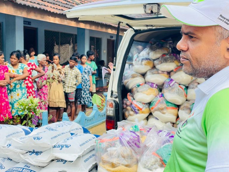 Emergency food relief provided by Vanni Hope to 45 families sheltering at Kili Murugananda Primary School in Murasumoddai, Kilinochchi District