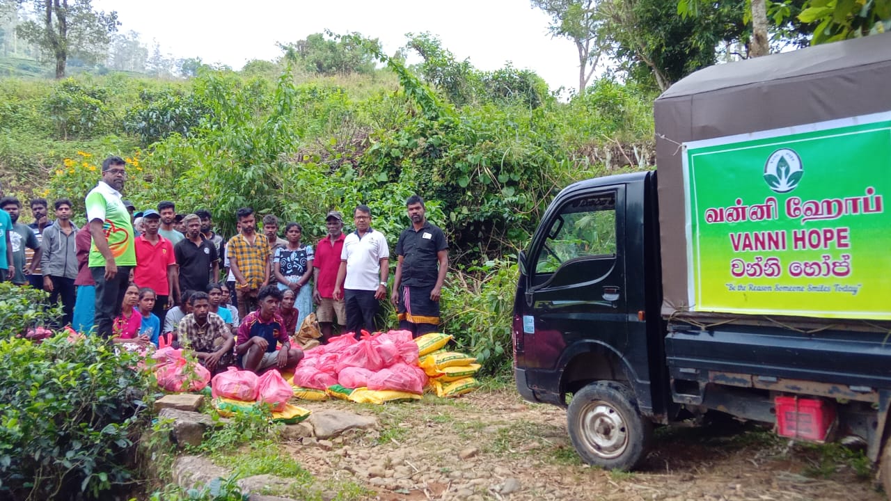 Emergency food relief provided by Vanni Hope Sri Lanka to families in Dothal Oya Estate, Kegalle District after flooding and landslides