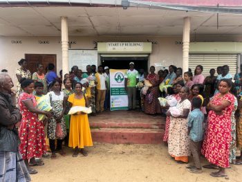 Emergency food relief distribution by Vanni Hope Sri Lanka to flood-affected families in Poolakadu Village, Batticaloa District after Cyclone Ditwah